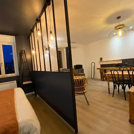 Charmes En Le Charme Poetique 3*